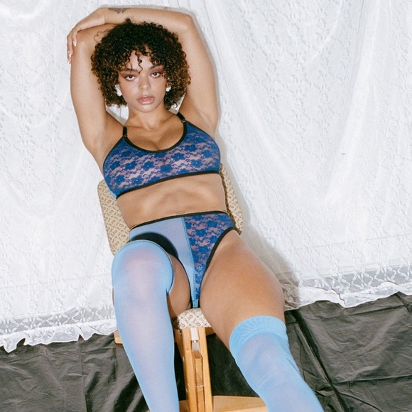 Lenny Bra & Billy Panties Set - Picture 1 of 9